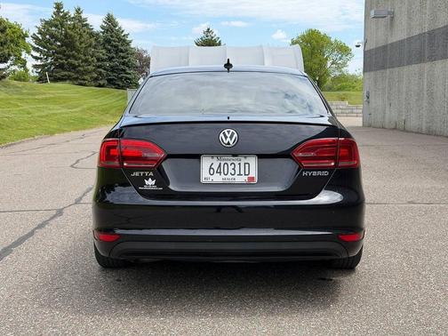 Deep Black Metallic 2014 Volkswagen Jetta Hybrid SEL Premium