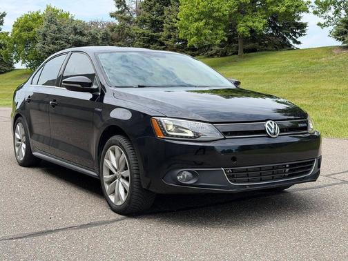 Deep Black Metallic 2014 Volkswagen Jetta Hybrid SEL Premium