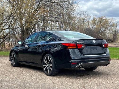 2020 Nissan Altima SR FWD