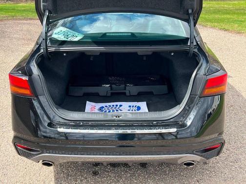 2020 Nissan Altima SR FWD