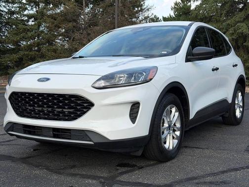 Oxford White 2022 Ford Escape S