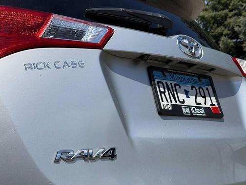 Classic Silver Metallic 2015 Toyota RAV4 LE