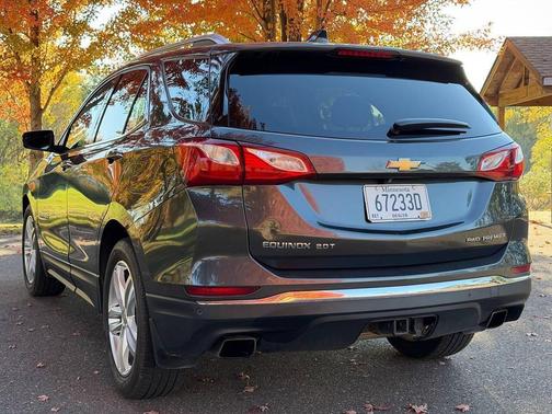 Nightfall Gray Metallic 2020 Chevrolet Equinox Premier w/2LZ