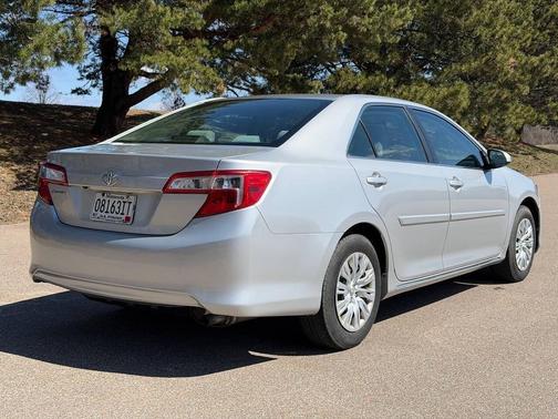 Classic Silver Metallic 2014 Toyota Camry LE