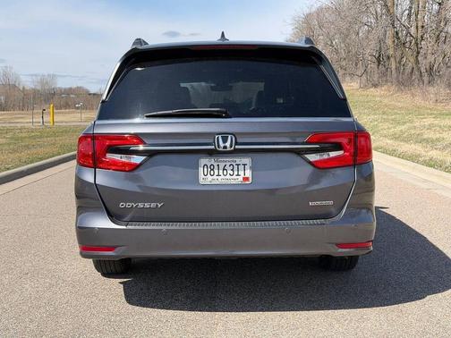 Pacific Pewter Metallic 2023 Honda Odyssey Touring 4dr Mini Van