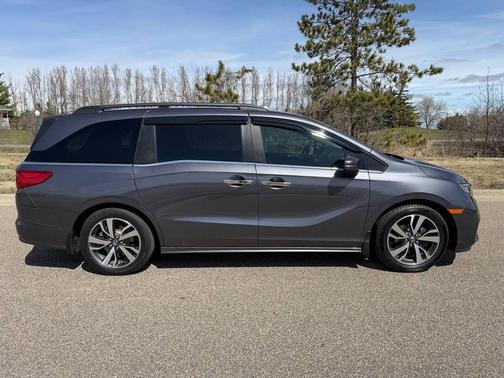 Pacific Pewter Metallic 2023 Honda Odyssey Touring 4dr Mini Van