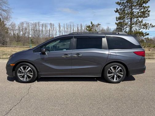 Pacific Pewter Metallic 2023 Honda Odyssey Touring 4dr Mini Van