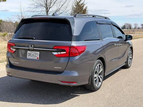 Pacific Pewter Metallic 2023 Honda Odyssey Touring 4dr Mini Van