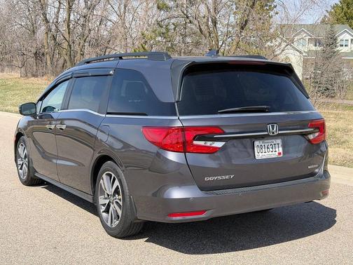 Pacific Pewter Metallic 2023 Honda Odyssey Touring 4dr Mini Van