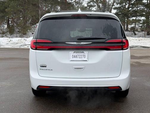2022 Chrysler Pacifica Touring