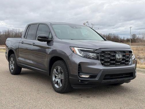 Modern Steel Metallic 2025 Honda Ridgeline TrailSport