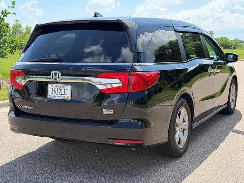 Crystal Black Pearl 2020 Honda Odyssey EX