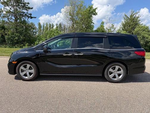 Crystal Black Pearl 2020 Honda Odyssey EX