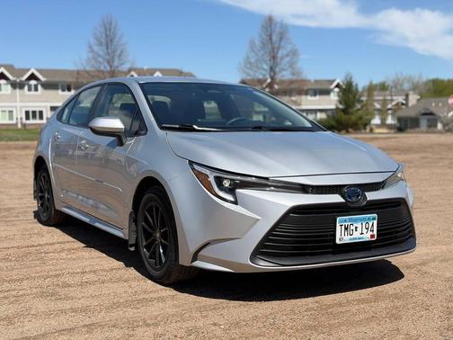 Classic Silver Metallic 2024 Toyota Corolla Hybrid SE
