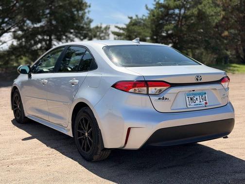 Classic Silver Metallic 2024 Toyota Corolla Hybrid SE
