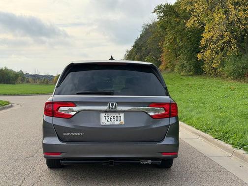 Pacific Pewter Metallic 2019 Honda Odyssey EX-L w/Navigation/RES