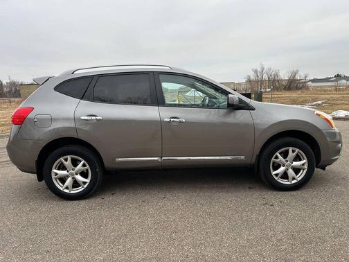 2011 Nissan Rogue SV