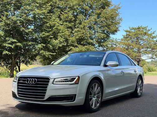 Ibis White 2015 Audi A8 4.0T