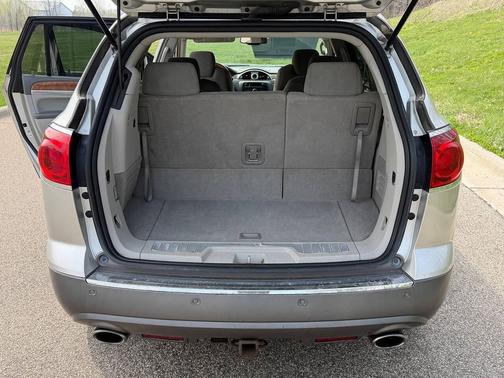 Platinum Metallic 2008 Buick Enclave CX