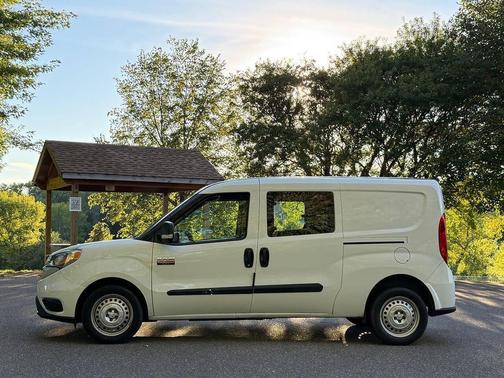 Bright White Clear Coat 2022 RAM ProMaster City Base