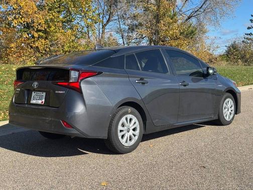 2019 Toyota Prius XLE