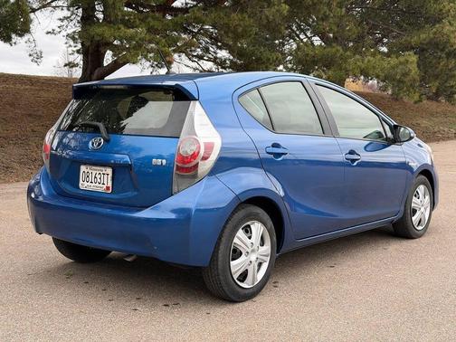 Blue Streak Metallic 2013 Toyota Prius c Two