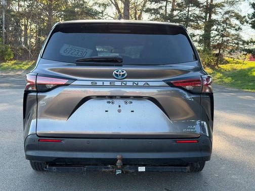 Predawn Gray Mica 2021 Toyota Sienna XLE 8 Passenger