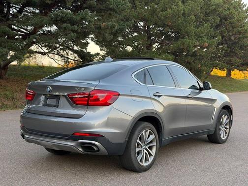 Space Gray Metallic 2015 BMW X6 xDrive50i