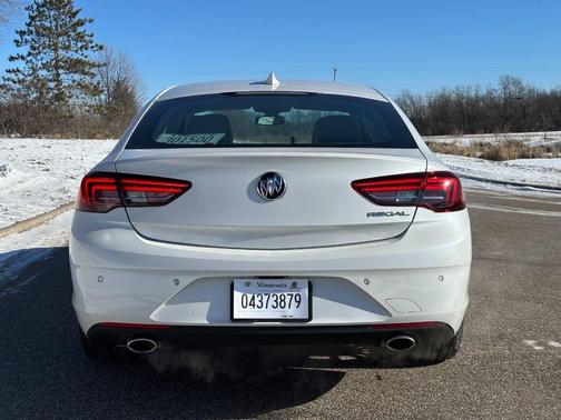 2019 Buick Regal Sportback FWD Essence