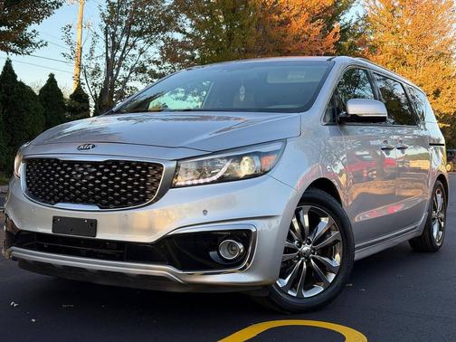 Bright Silver Metallic 2016 Kia Sedona SX-L