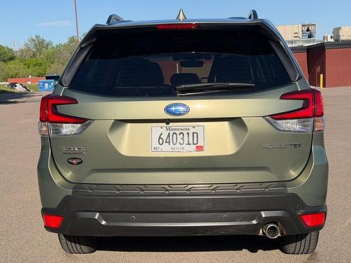 Jasper Green Metallic 2020 Subaru Forester Limited