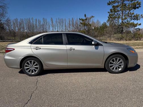 2017 Toyota Camry XLE