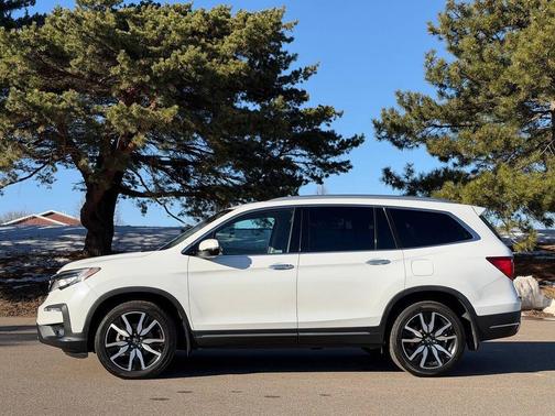 2021 Honda Pilot Touring 8-Passenger