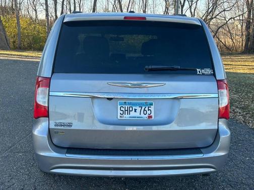 2013 Chrysler Town & Country Touring