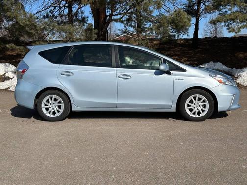 2013 Toyota Prius v Three