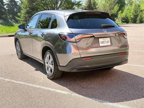 Modern Steel Metallic 2026 Honda HR-V LX