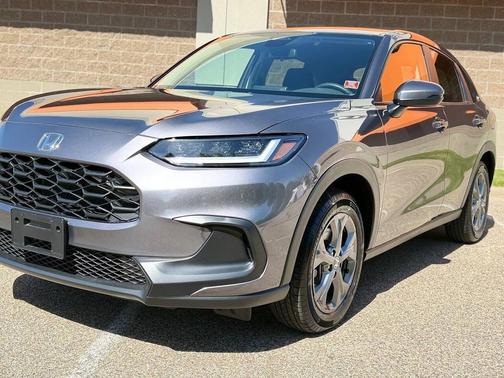 Modern Steel Metallic 2026 Honda HR-V LX