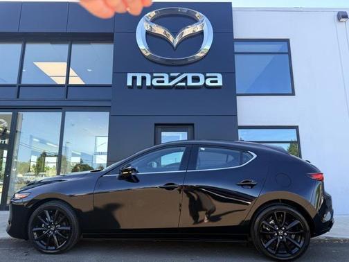 2022 Mazda Mazda3 FWD w/Premium Package