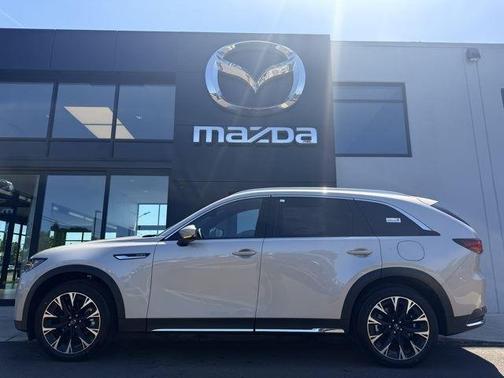 2025 Mazda CX-90 PHEV Premium Plus