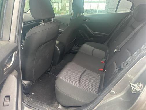 2015 Mazda Mazda3 i Touring