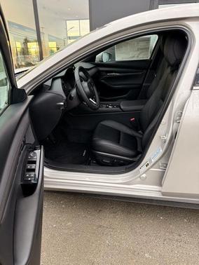2025 Mazda Mazda3 FWD w/Preferred Package