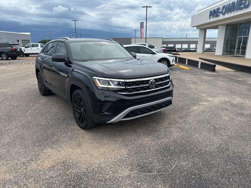 Deep Black Pearl 2022 Volkswagen Atlas Cross Sport 3.6L V6 SE w/Technology