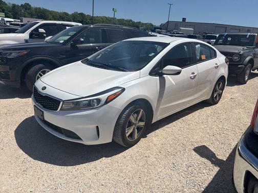 Snow White Pearl 2018 Kia Forte LX