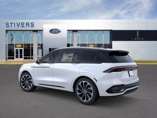 White Platinum Clearcoat Metallic 2026 Lincoln Nautilus Reserve
