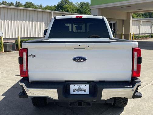 Star White Metallic Tri-Coat 2025 Ford F-350 Lariat