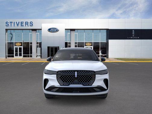 White Platinum Metallic Tri-Coat 2026 Lincoln Nautilus Reserve