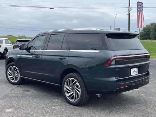 Flight Blue Metallic Clearcoat 2026 Lincoln Navigator Reserve
