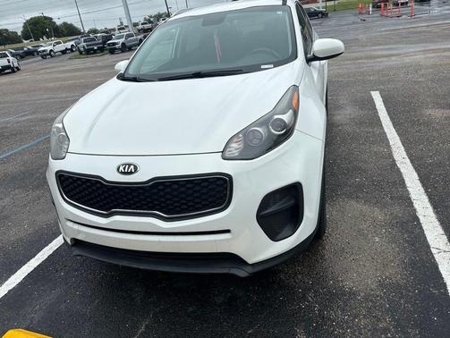 Clear White 2019 Kia Sportage LX