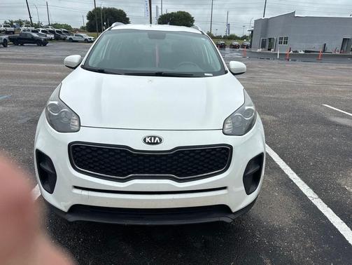 Clear White 2019 Kia Sportage LX