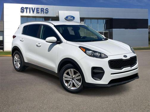 Clear White 2019 Kia Sportage LX